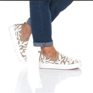 bernie mev. Women's Tan and White Slip-On Sneakers